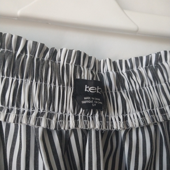 Bebe Off the shoulder Striped Crop Top - Picture 10 of 12